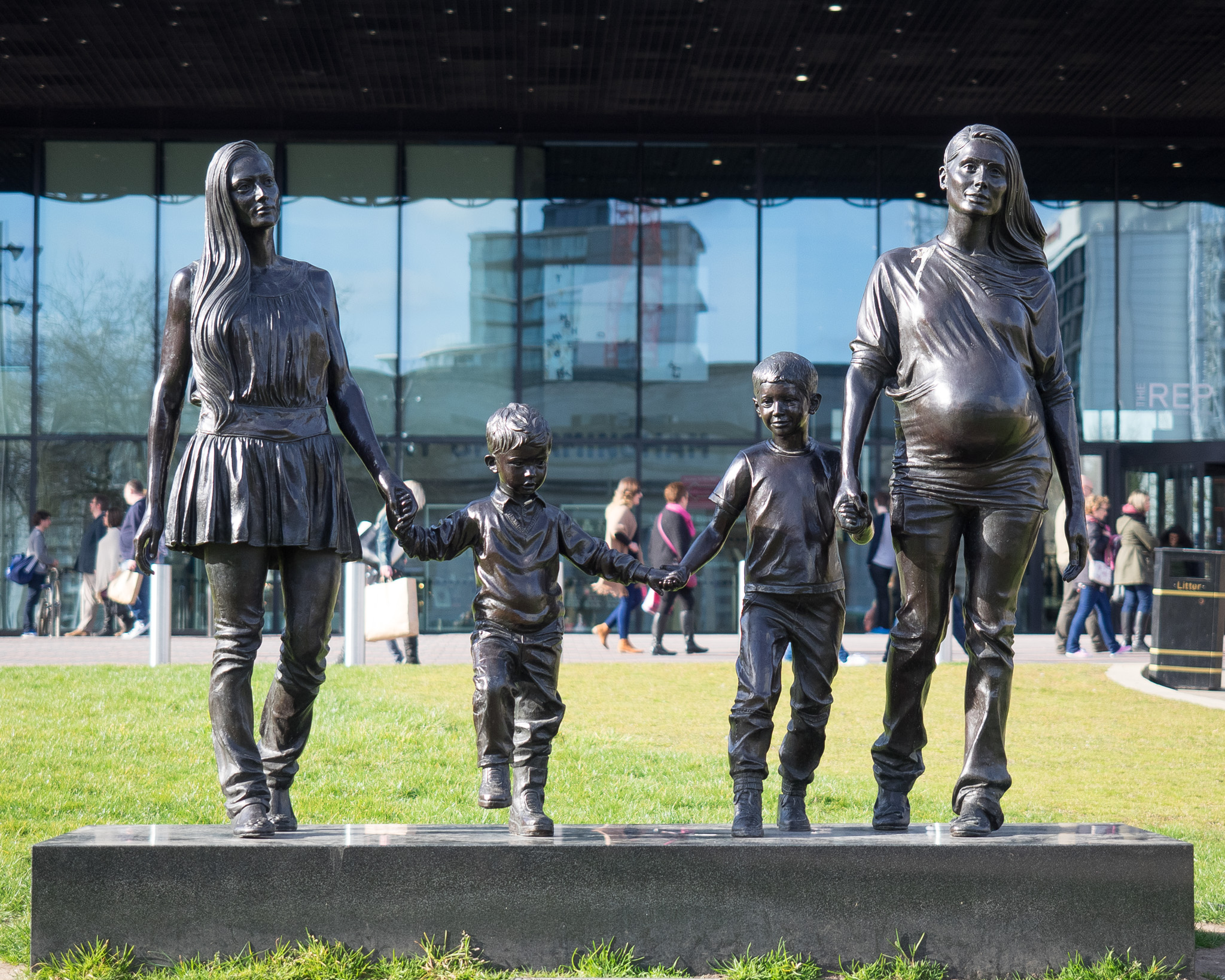 A Real Birmingham Family by Gillian Wearing