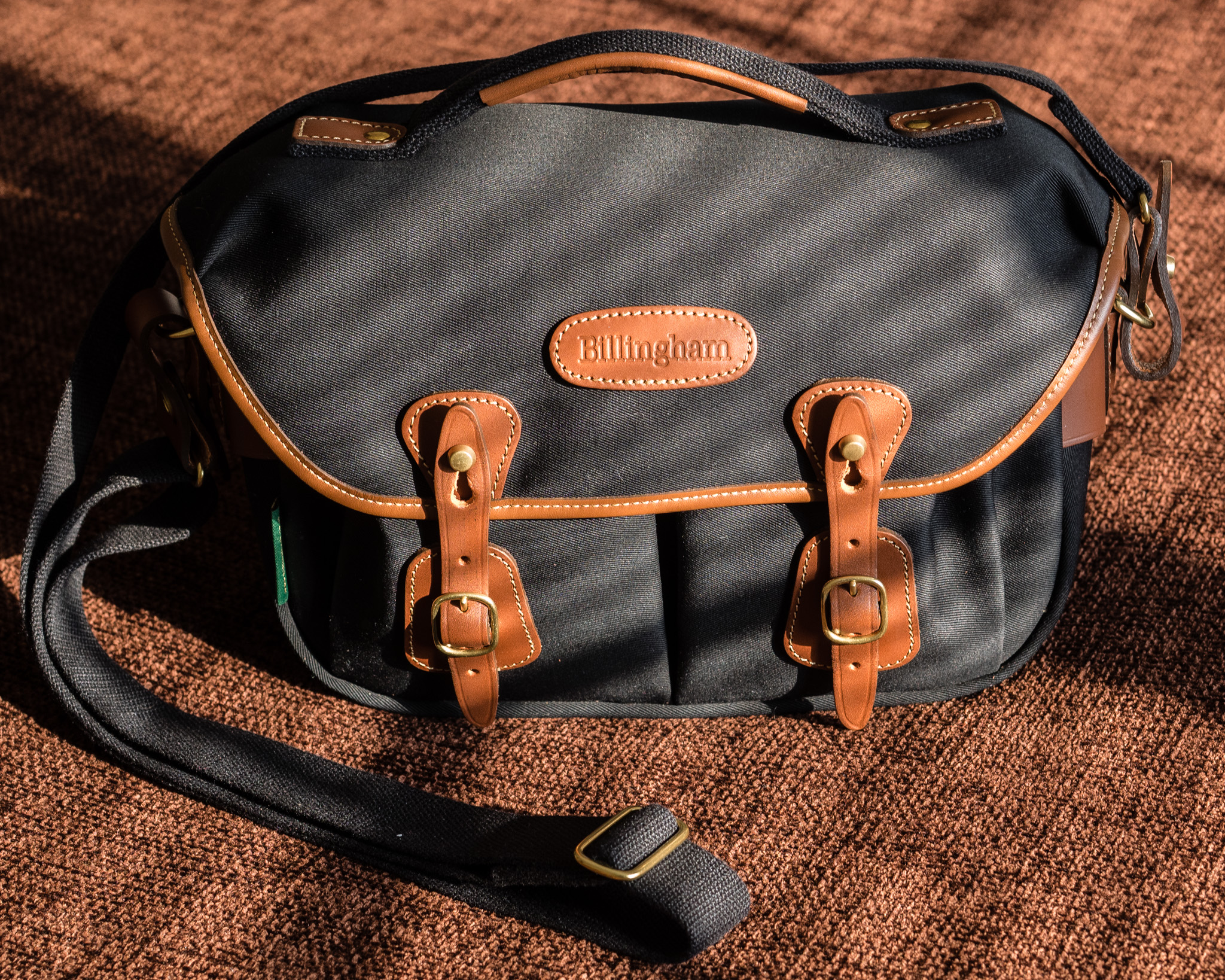 Hadley Small Pro with Carrying Handle